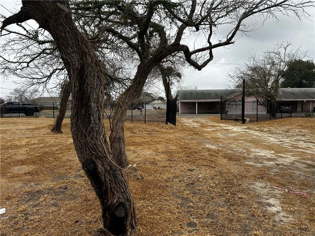 12263 Villarreal St, Sinton, TX 78387