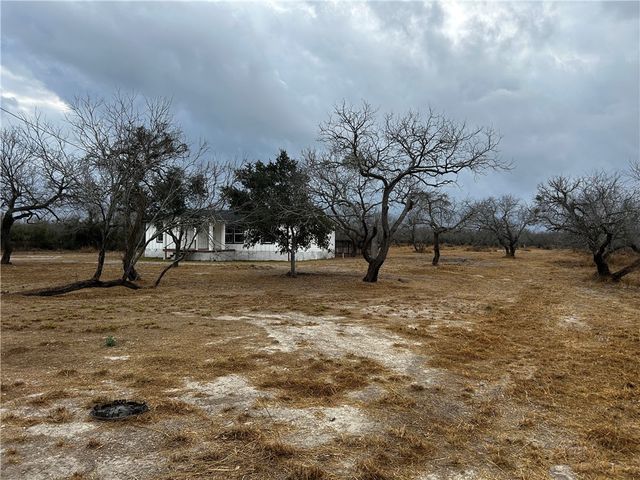 12263 Villarreal St, Sinton, TX 78387