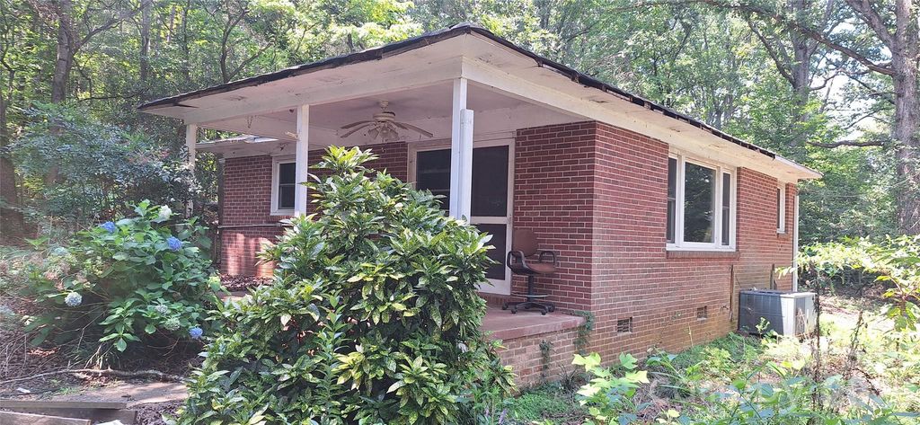 1036 Curve View Road, Lincolnton, NC 28092