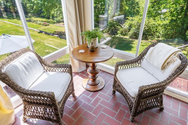 10 Minnekahda Place, Chattanooga, TN 37405