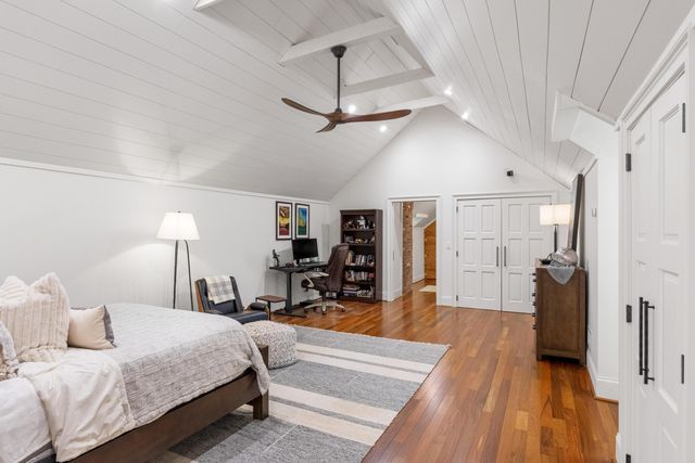 10 Minnekahda Place, Chattanooga, TN 37405