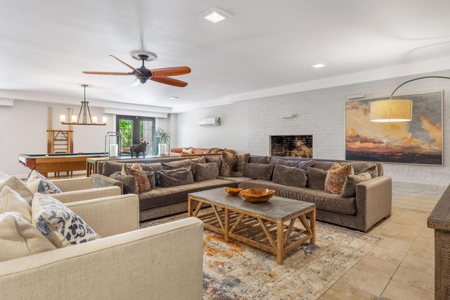 10 Minnekahda Place, Chattanooga, TN 37405