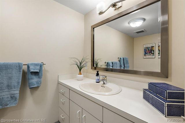 1429 Quarton Road, Birmingham, MI 48009