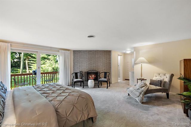 1429 Quarton Road, Birmingham, MI 48009