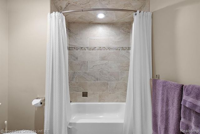 1429 Quarton Road, Birmingham, MI 48009