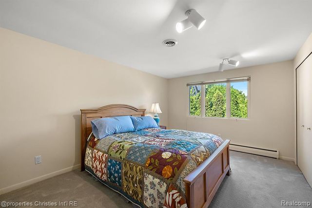 1429 Quarton Road, Birmingham, MI 48009