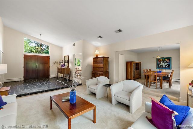 1429 Quarton Road, Birmingham, MI 48009