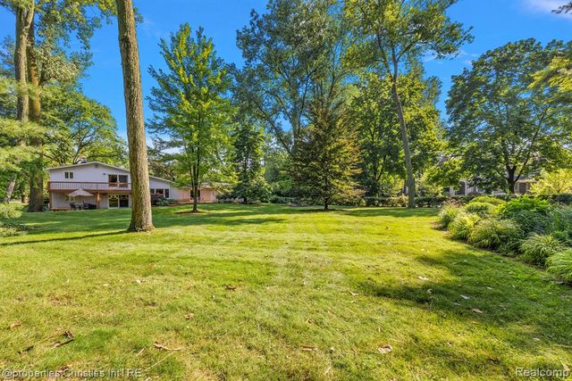 1429 Quarton Road, Birmingham, MI 48009