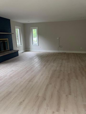 9759 Crimson Tree Lane, Munster, IN 46321