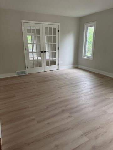 9759 Crimson Tree Lane, Munster, IN 46321