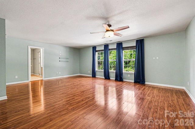5671 Hammermill Drive, Harrisburg, NC 28075