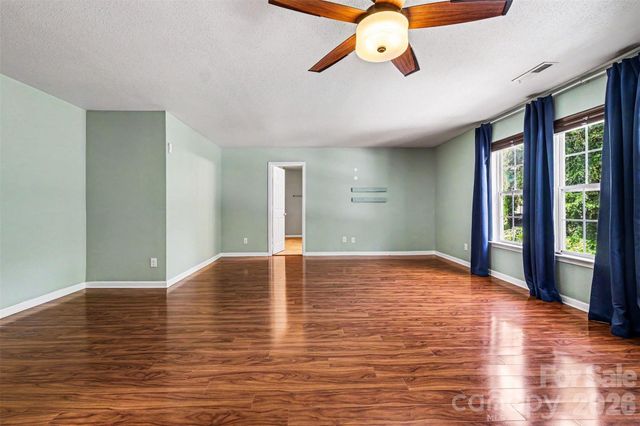 5671 Hammermill Drive, Harrisburg, NC 28075