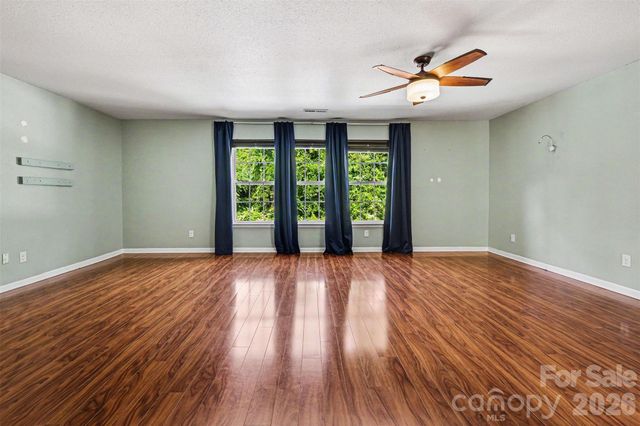 5671 Hammermill Drive, Harrisburg, NC 28075