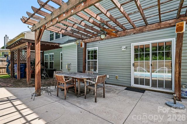 5671 Hammermill Drive, Harrisburg, NC 28075