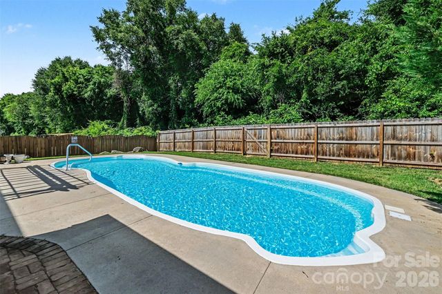 5671 Hammermill Drive, Harrisburg, NC 28075