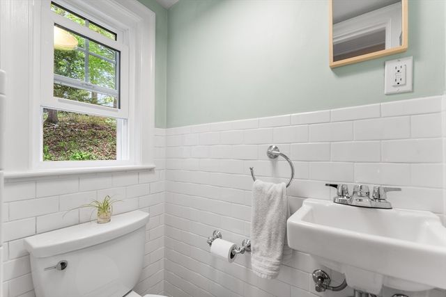 11 Crehore Rd, Boston, MA 02467