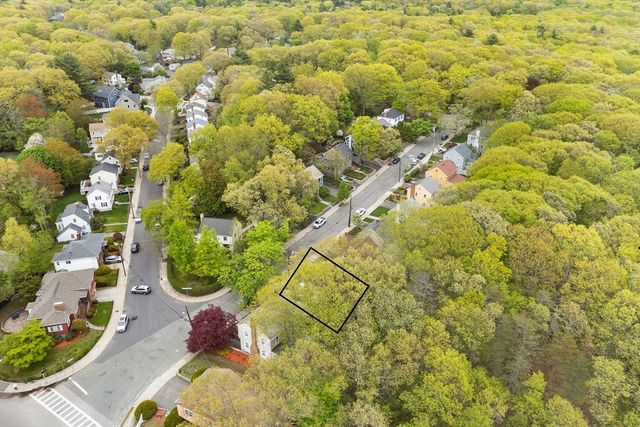 11 Crehore Rd, Boston, MA 02467