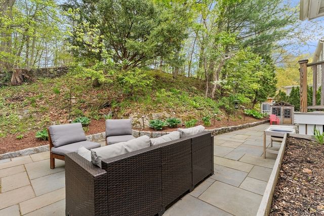11 Crehore Rd, Boston, MA 02467