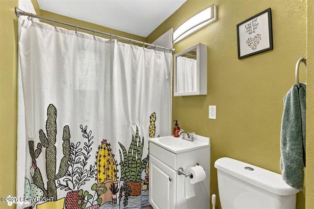258 Hoyt Street, Anchorage, AK 99508