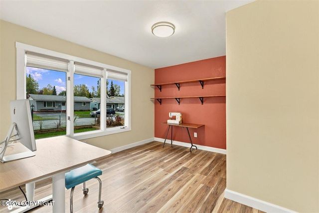 258 Hoyt Street, Anchorage, AK 99508