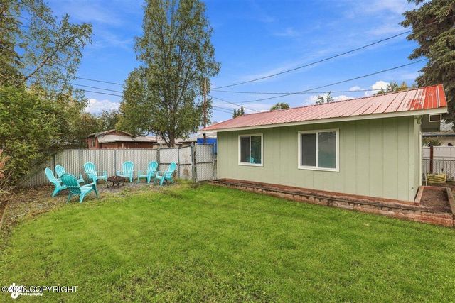 258 Hoyt Street, Anchorage, AK 99508