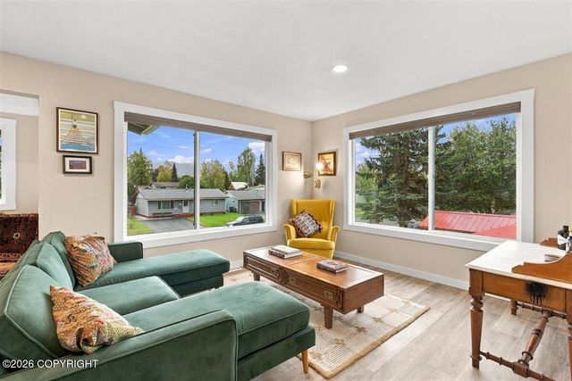 258 Hoyt Street, Anchorage, AK 99508