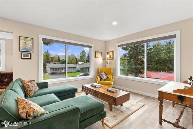 258 Hoyt Street, Anchorage, AK 99508