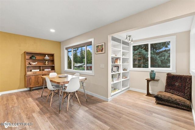 258 Hoyt Street, Anchorage, AK 99508