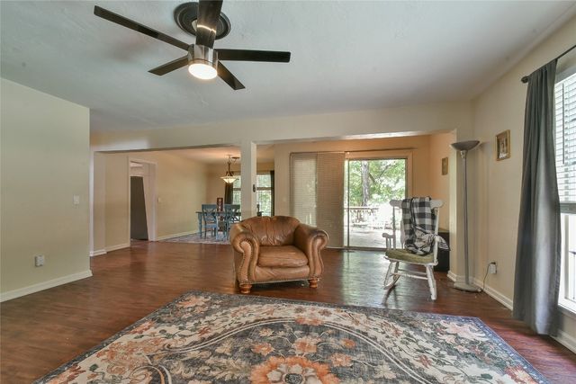 8800 Stoneleigh Court, Oklahoma City, OK 73132