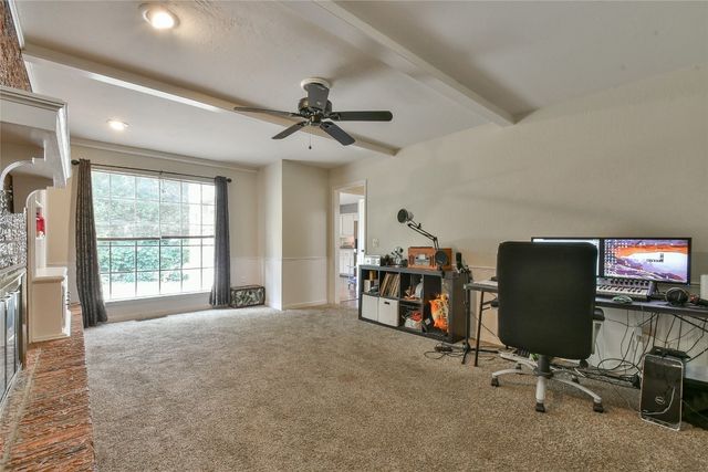 8800 Stoneleigh Court, Oklahoma City, OK 73132