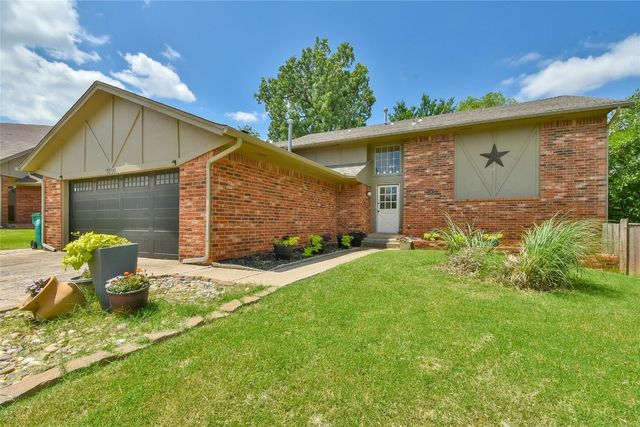 8800 Stoneleigh Court, Oklahoma City, OK 73132
