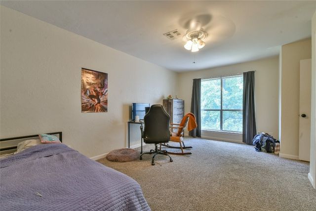 8800 Stoneleigh Court, Oklahoma City, OK 73132