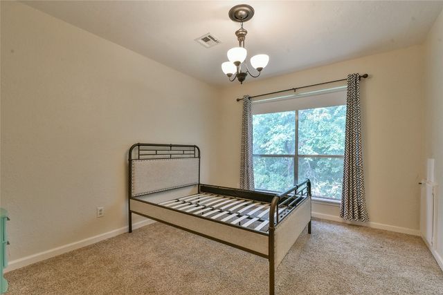 8800 Stoneleigh Court, Oklahoma City, OK 73132