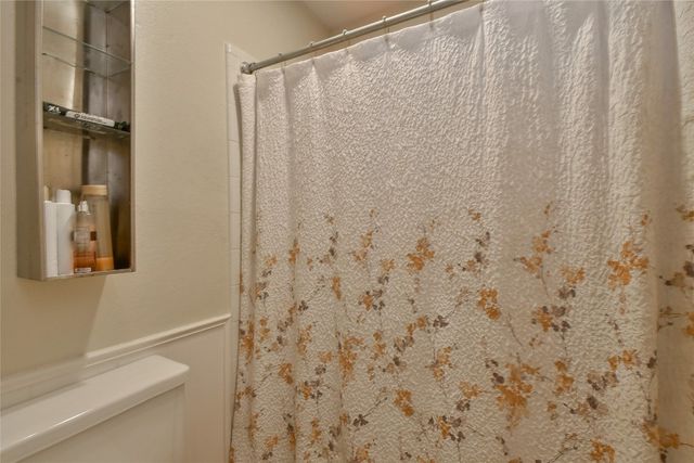 8800 Stoneleigh Court, Oklahoma City, OK 73132