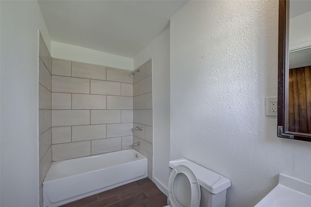 4905 Brinkley Street, Houston, TX 77033