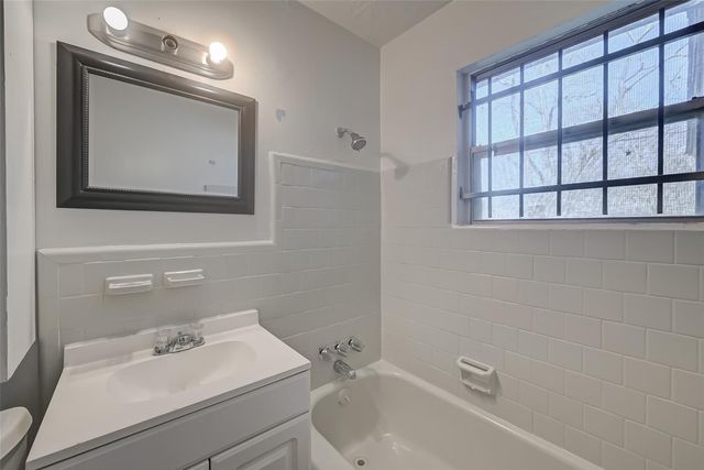 4905 Brinkley Street, Houston, TX 77033