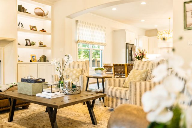 109 Pineland Place, Fort Worth, TX 76114