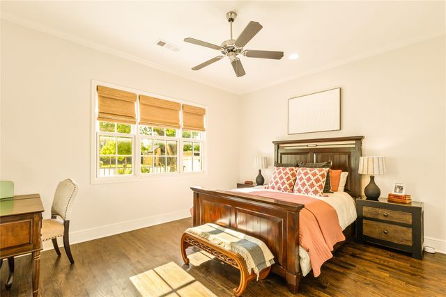 109 Pineland Place, Fort Worth, TX 76114