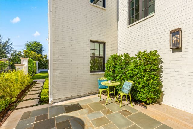 109 Pineland Place, Fort Worth, TX 76114