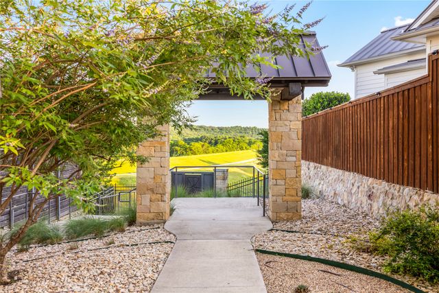 109 Pineland Place, Fort Worth, TX 76114
