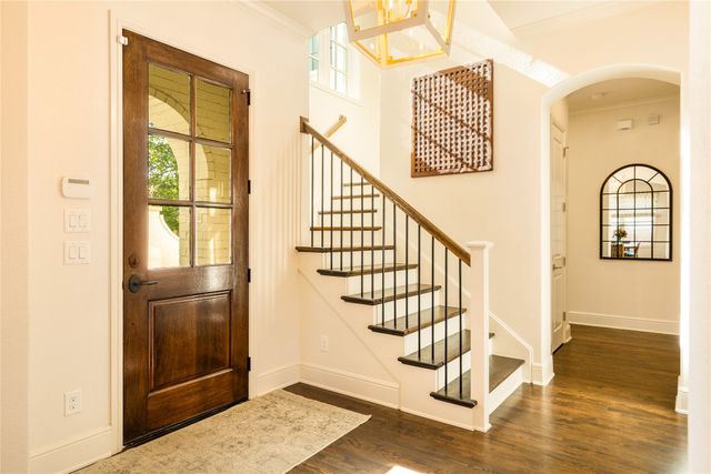 109 Pineland Place, Fort Worth, TX 76114