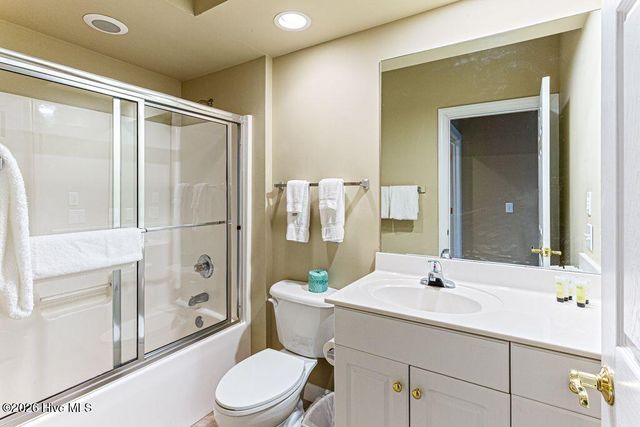 1815 Woodbrooke Drive, Southern Pines, NC 28387