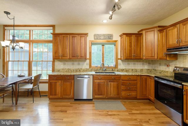 79 FAIRVIEW RD, Elkton, MD 21921