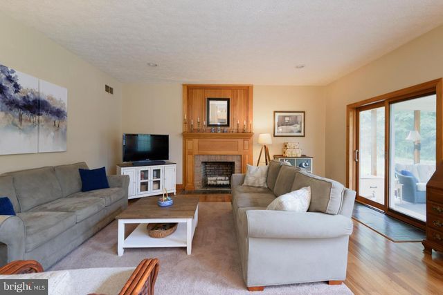 79 FAIRVIEW RD, Elkton, MD 21921