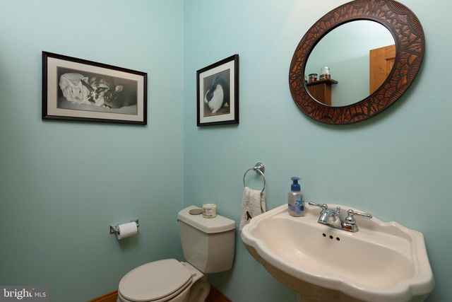 79 FAIRVIEW RD, Elkton, MD 21921