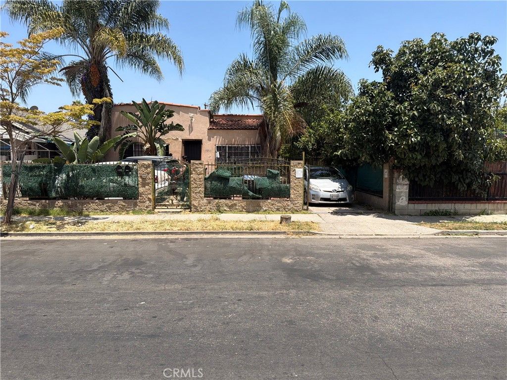 4809 Pickford, Los Angeles, CA 90019