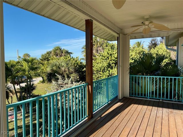 6476 Pine AVE, Sanibel, FL 33957