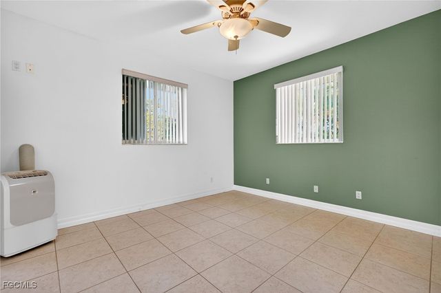 6476 Pine AVE, Sanibel, FL 33957