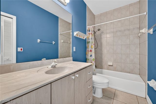 6476 Pine AVE, Sanibel, FL 33957