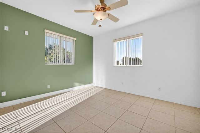 6476 Pine AVE, Sanibel, FL 33957
